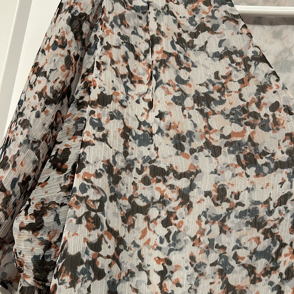 Express Blouse - Picture 2 of 3